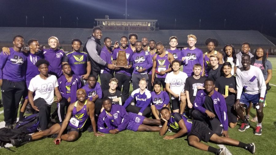 Giants+capture+boys+track+county+title