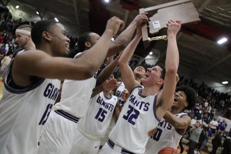 Giants head to semistate with 30-0 record